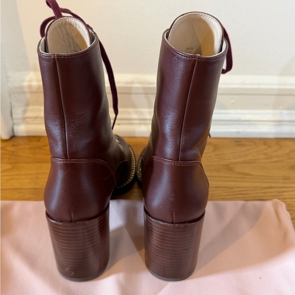 Stuart Weitzman Wine/Burgundy Lace-Up Leather Boots with Gold Chain Trim - Picture 5 of 8